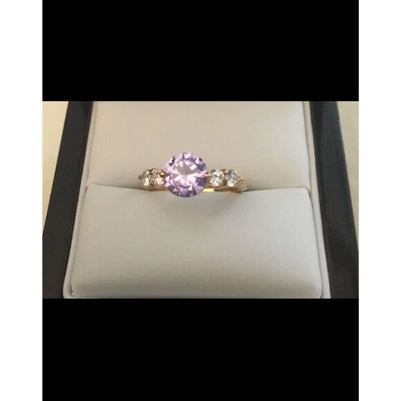 Gorgeous 18KYGP Round Cut Lavender Sim Diamond Bridal/Right Hand Ring Sz 6 - Picture 1 of 4